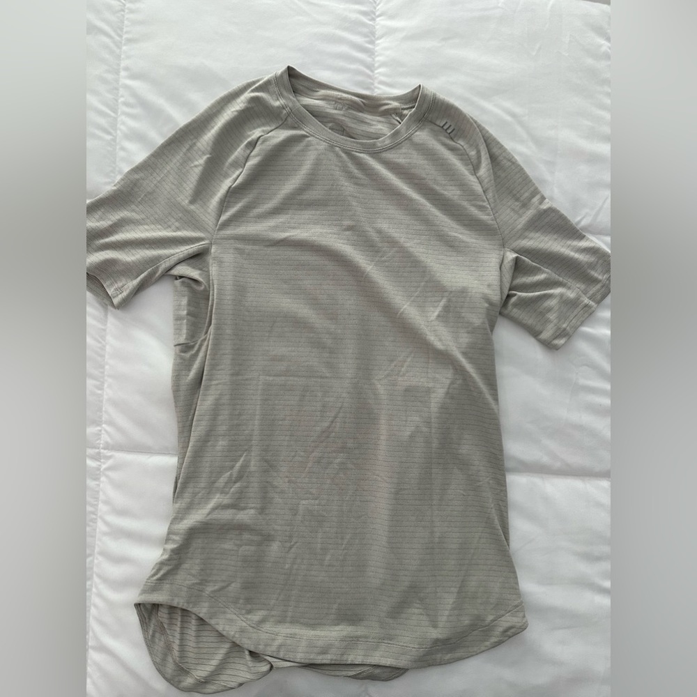 Lululemon short sleeve